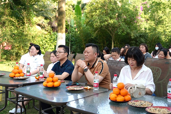 【感恩有你，白衣天使在行動】昨日，成都神康癲癇醫院開展國際護士節戶外團建
